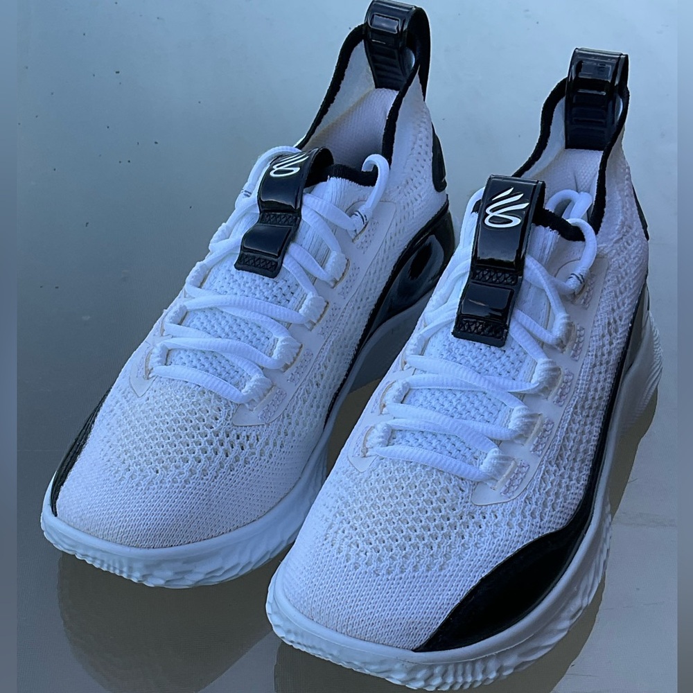 Under Armour Curry Flow 8 Zen Flow. White/Blk.Basketball Shoes. New! Women’s 7.